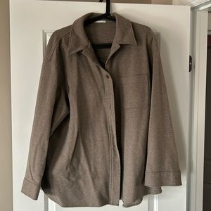 Uniqlo shacket with pockets size XL